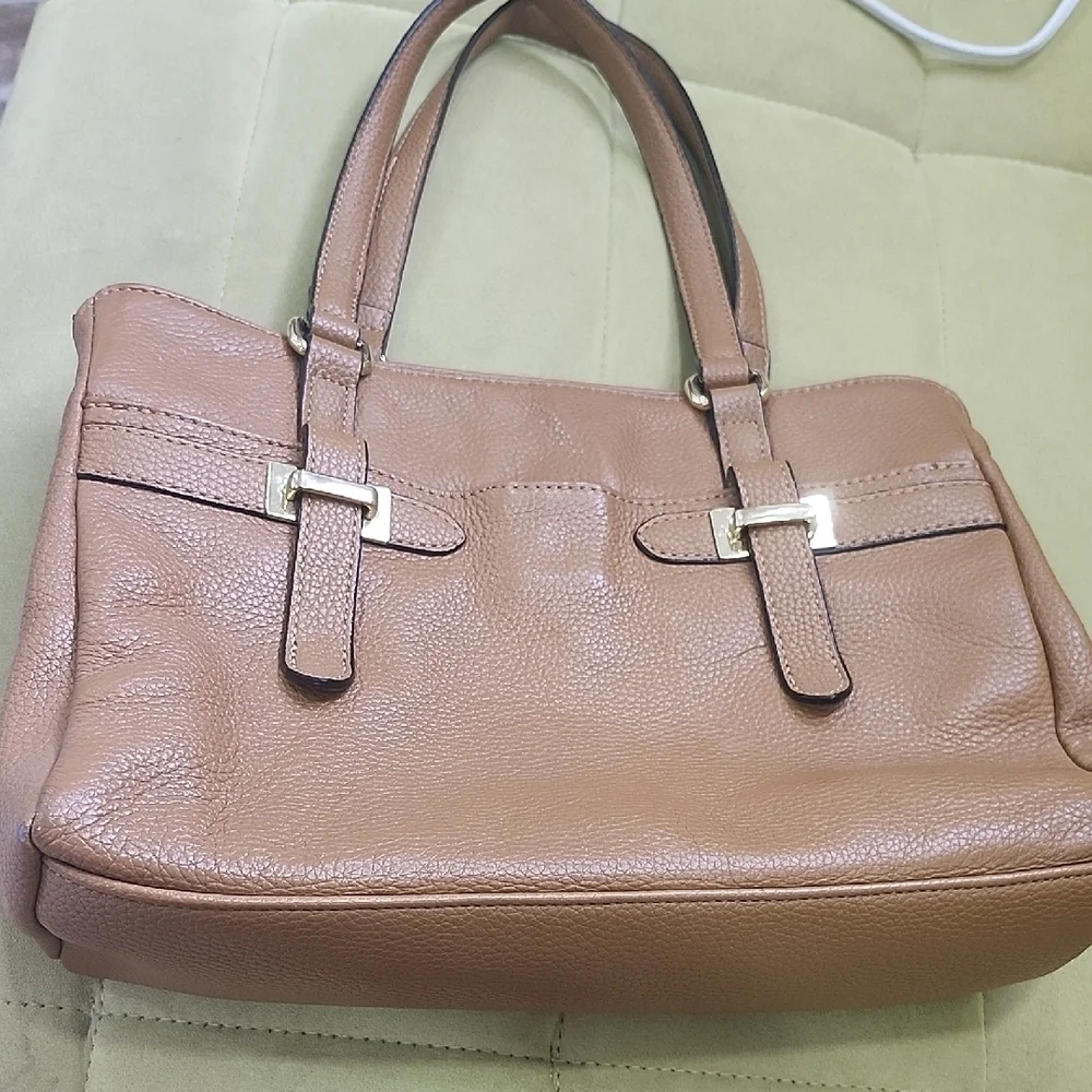 Gianibernini Sophisticated Brown Shoulder Bag with Structured Design
